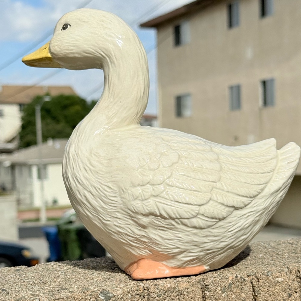 Vintage 80s ceramic goose statue - Picture 3 of 5